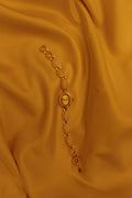 Elegante Damenuhr „Aurélie“ in Goldoptik mit cremefarbenen Schmuckelementen, klassischem Vintage-Design, filigranem Ovalarmband und zeitlos femininer Ausstrahlung